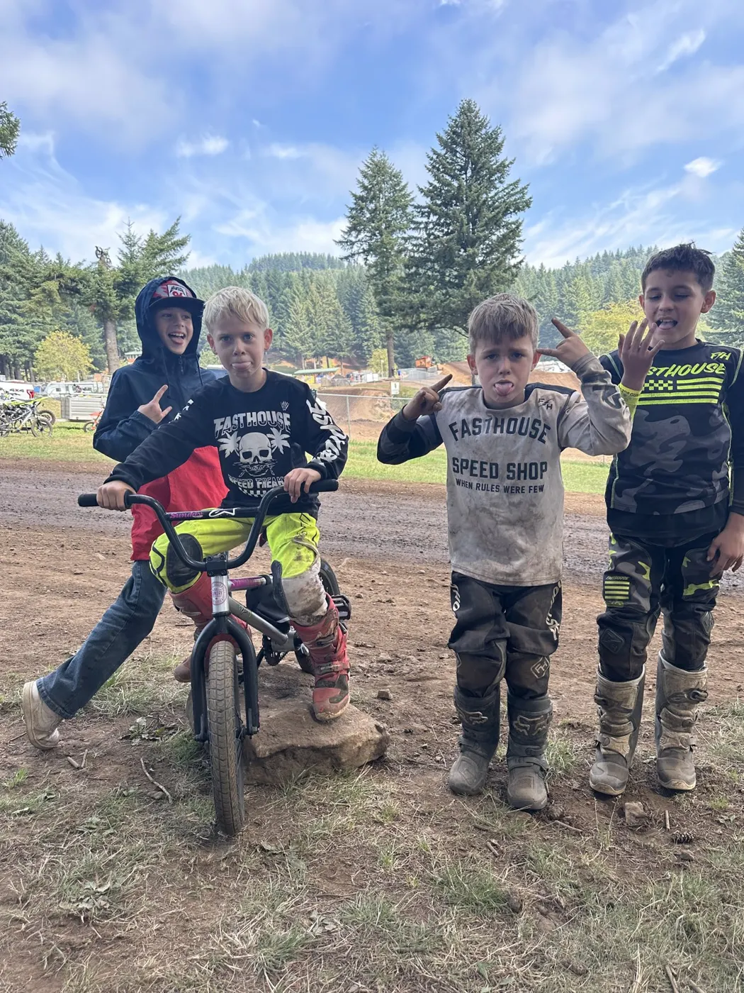 BarBanger Club MX riders at the track