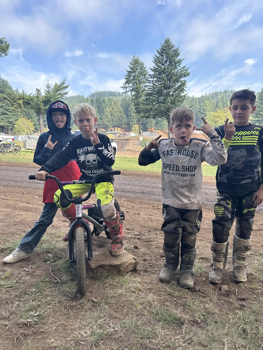 BarBanger Club MX riders at the track
